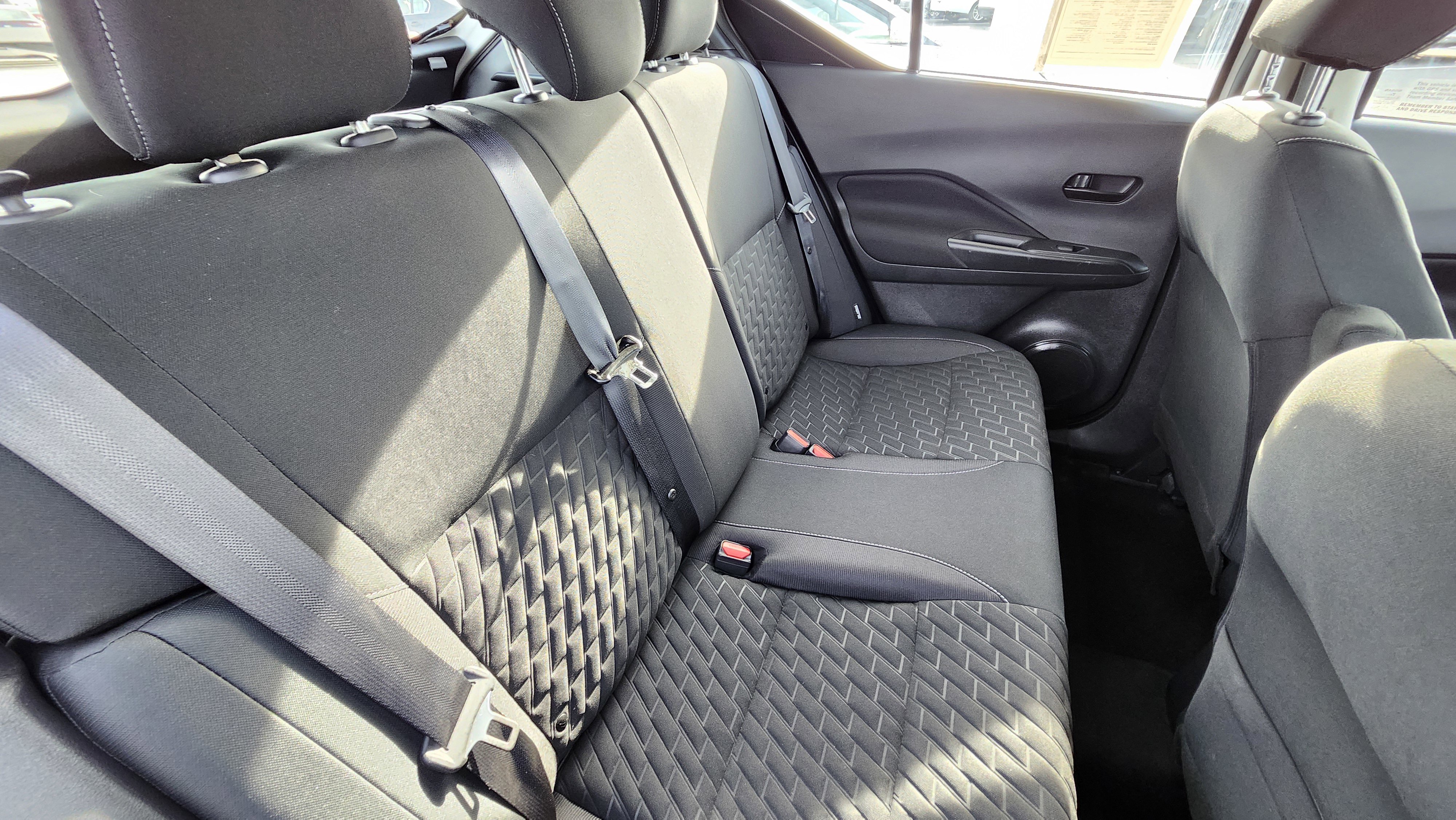 Used 2021 Nissan Kicks S image 19