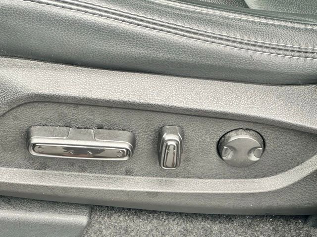 Used 2024 Honda Pilot Touring image 10