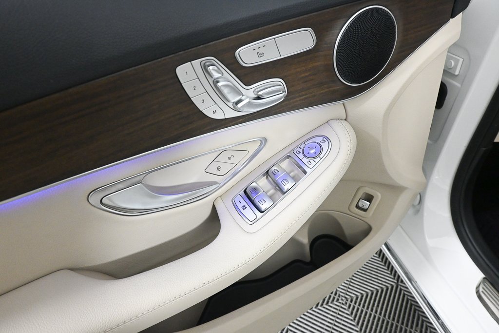 Certified 2019 Mercedes-Benz C 300 Sedan image 8