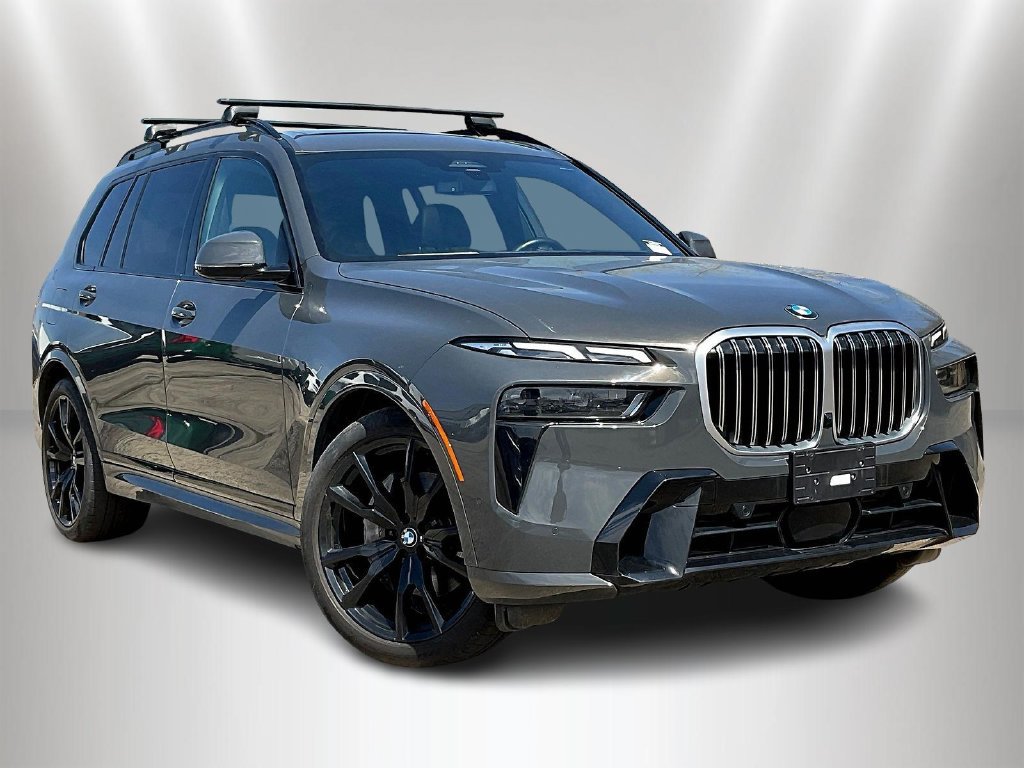 Used 2023 BMW X7 xDrive40i w/ Executive Package AWD/4WD image 3