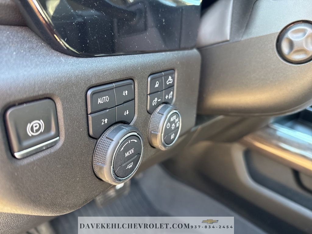 Used 2022 Chevrolet Silverado 1500 LTZ AWD/4WD image 12