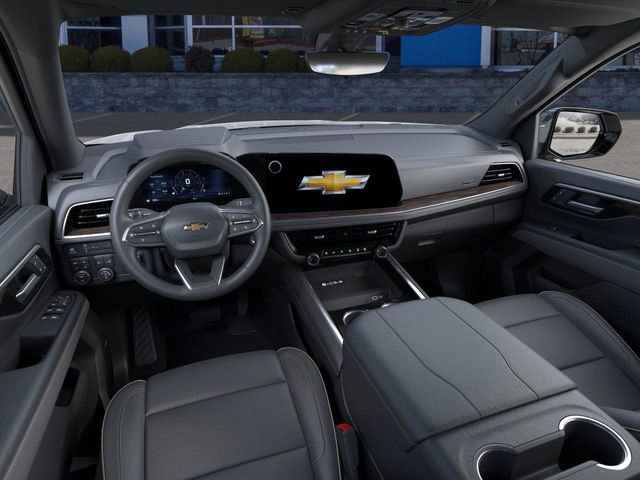 New 2026 Chevrolet Suburban Premier image 17