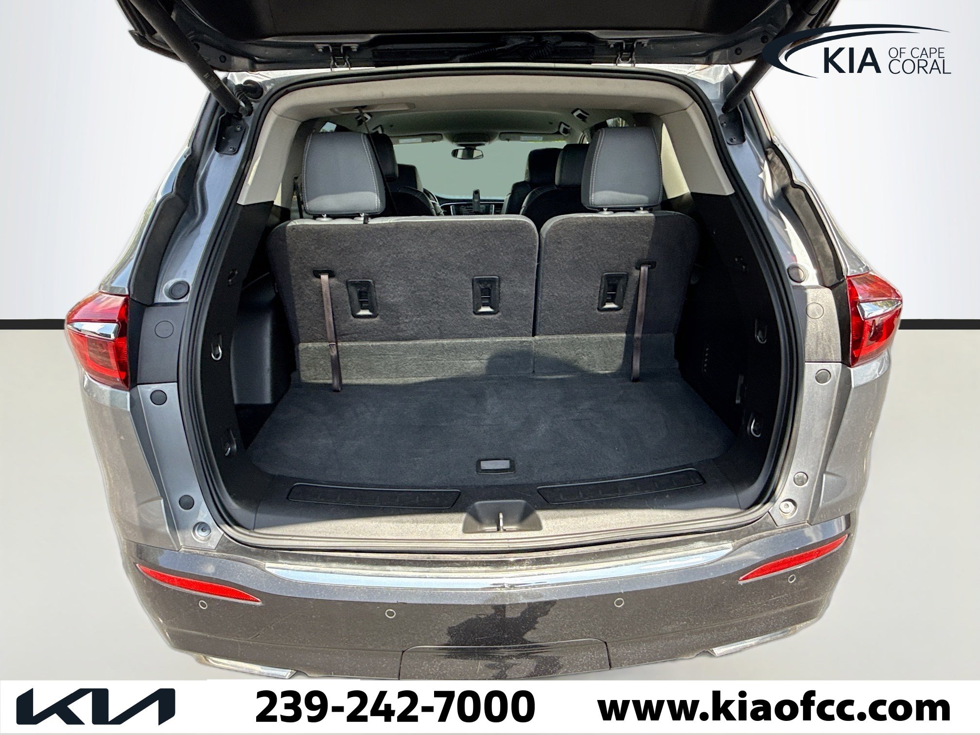 Used 2019 Buick Enclave Essence image 12