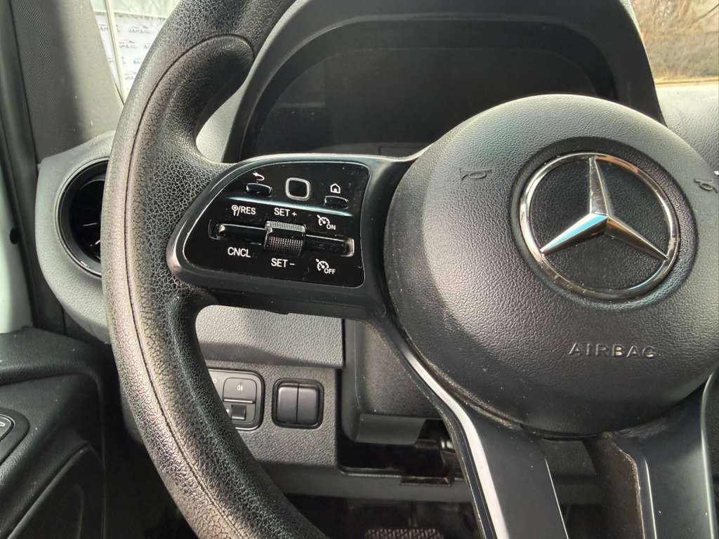 Used 2021 Mercedes-Benz Sprinter 2500 image 9
