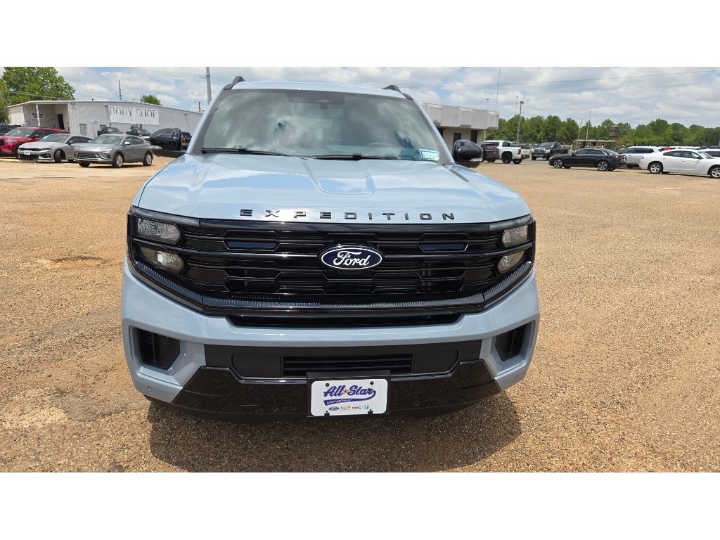New 2027 Ford Expedition Platinum w/ Stealth Appearance Package AWD/4WD image 8
