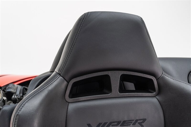 Used 2004 Dodge Viper SRT-10 RWD image 56