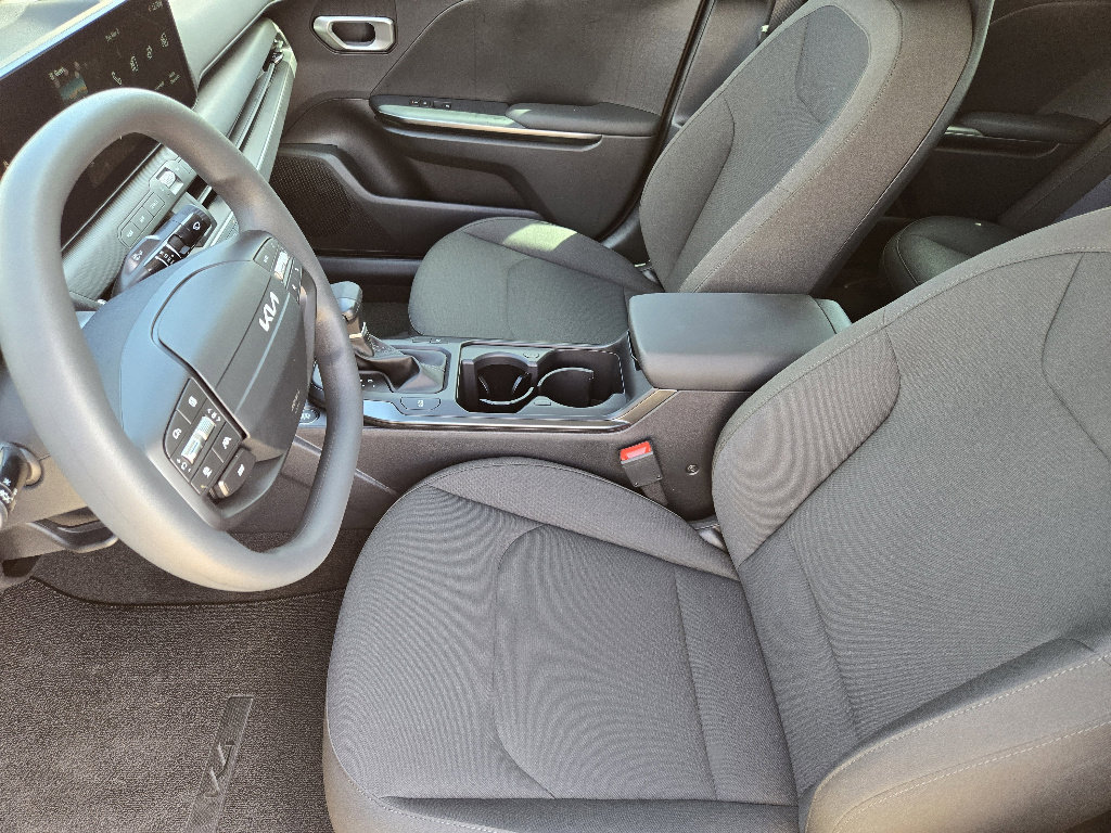 New 2026 Kia K4 LXS image 9