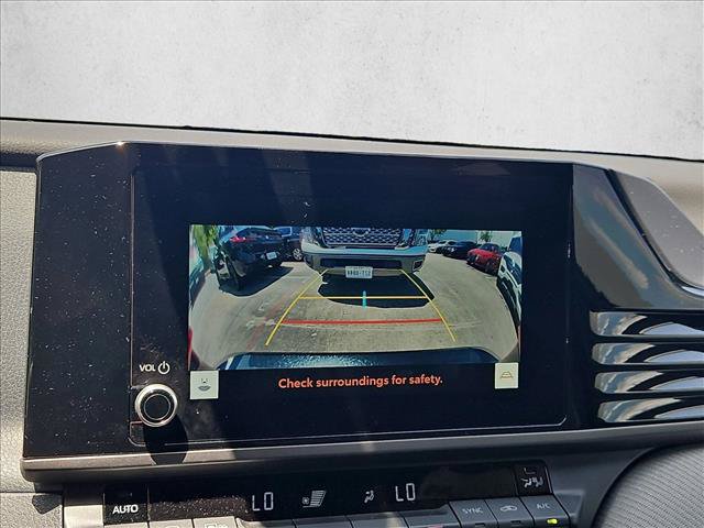Used 2025 Toyota Camry SE w/ Convenience Package FWD image 14