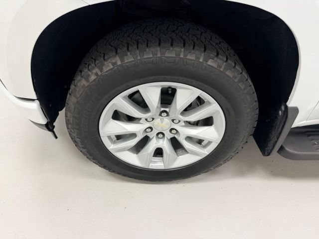 Certified 2019 Chevrolet Silverado 1500 Custom w/ Custom Value Package AWD/4WD image 18