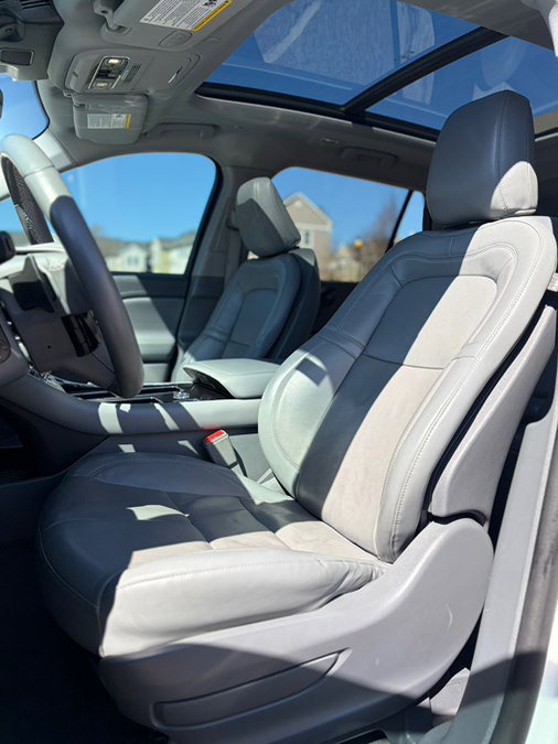 Used 2021 Lincoln Aviator Reserve w/ Elements Package Plus image 12