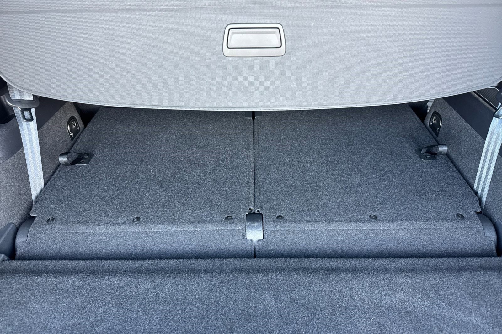 Used 2022 Volkswagen Tiguan SE R-Line image 33