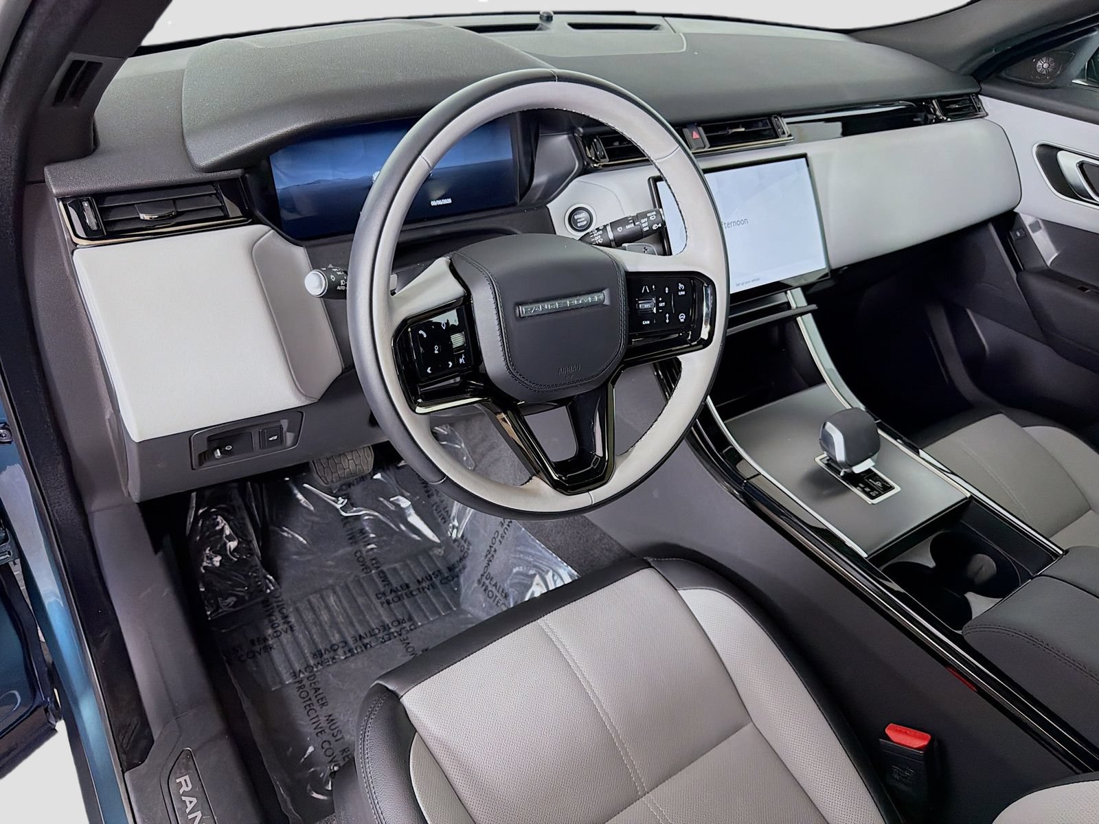 Used 2026 Land Rover Range Rover Velar S AWD/4WD image 10
