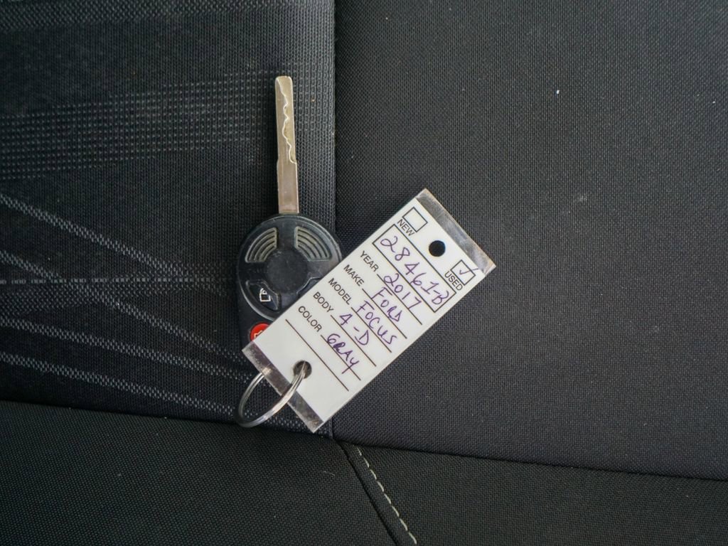 Used 2017 Ford Focus SE image 27