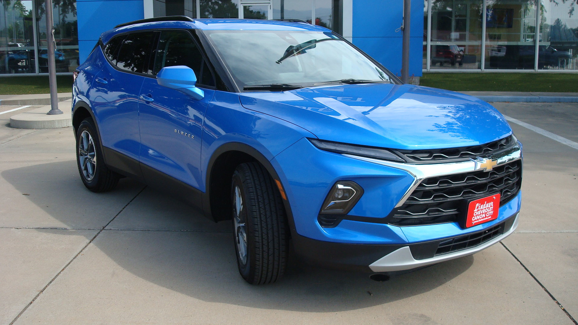 New 2026 Chevrolet Blazer LT w/ Convenience Package AWD/4WD image 3