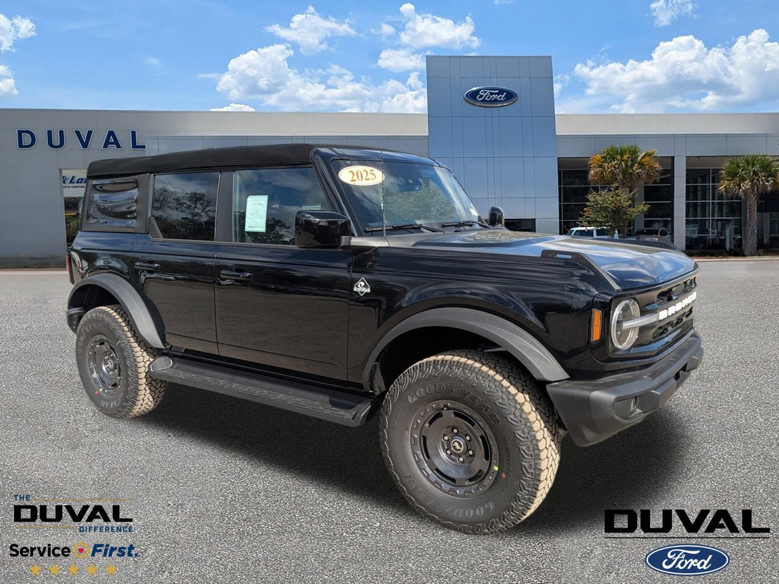 New 2025 Ford Bronco Outer Banks w/ Sasquatch Package AWD/4WD image 1