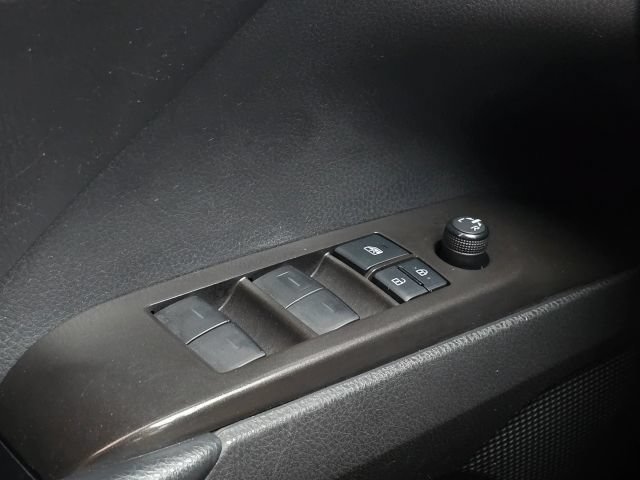 Used 2021 Toyota Camry SE FWD image 29