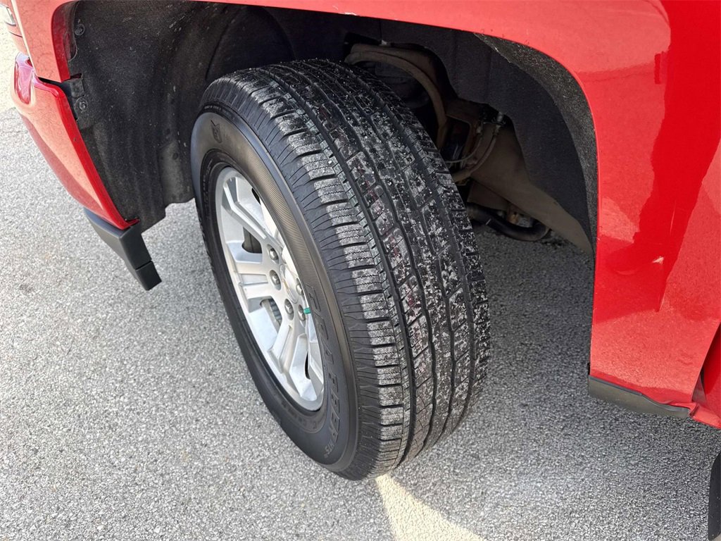 Used 2018 Chevrolet Silverado 1500 LT w/ All Star Edition image 31