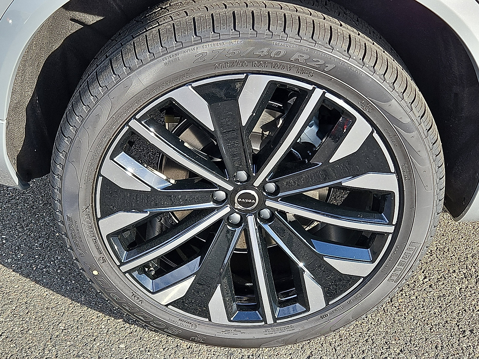 New 2026 Volvo XC90 T8 Plus image 7