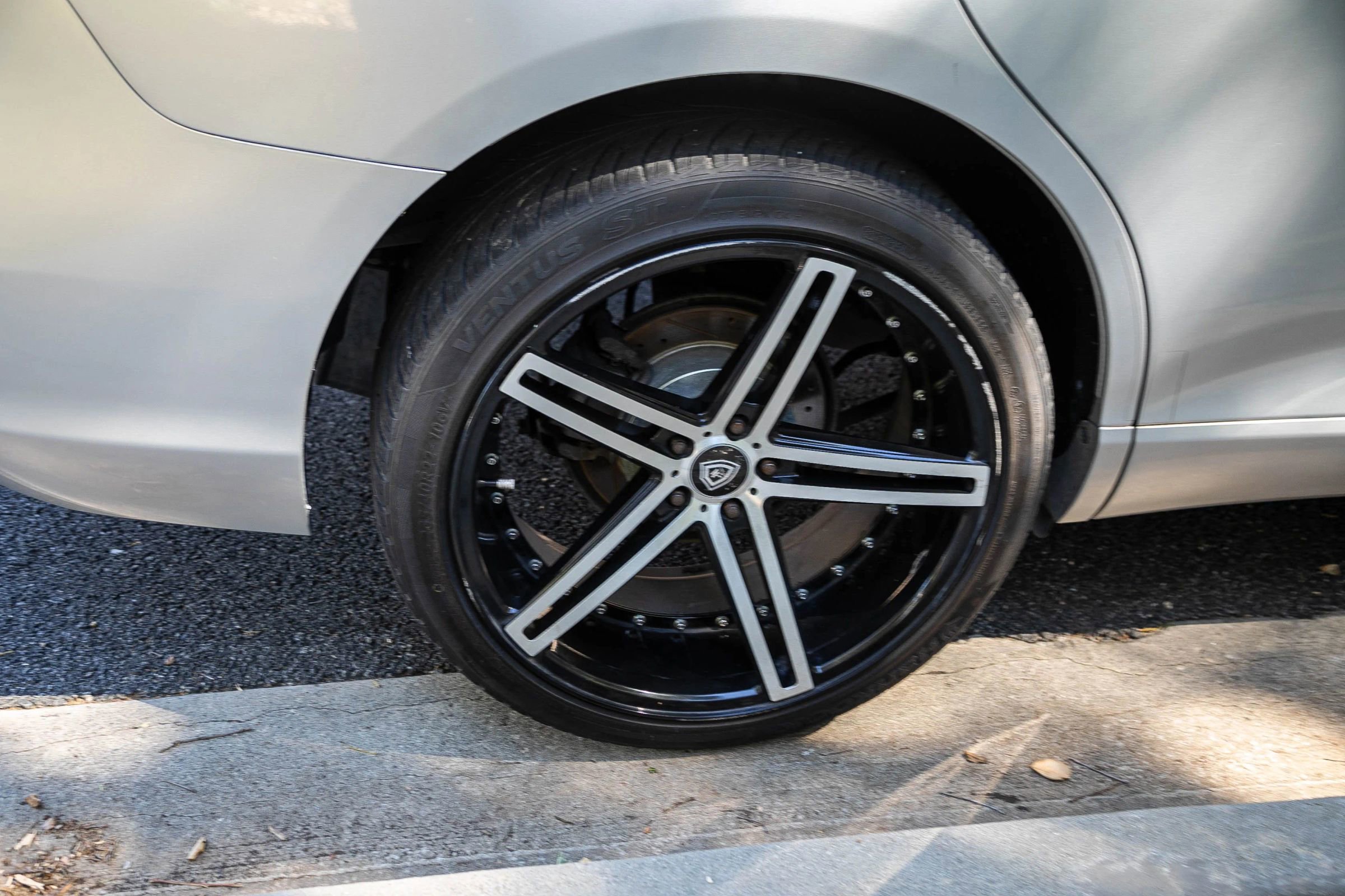 Used 2011 Toyota Venza Wagon 4D w/ Premium Pkg #2 image 10