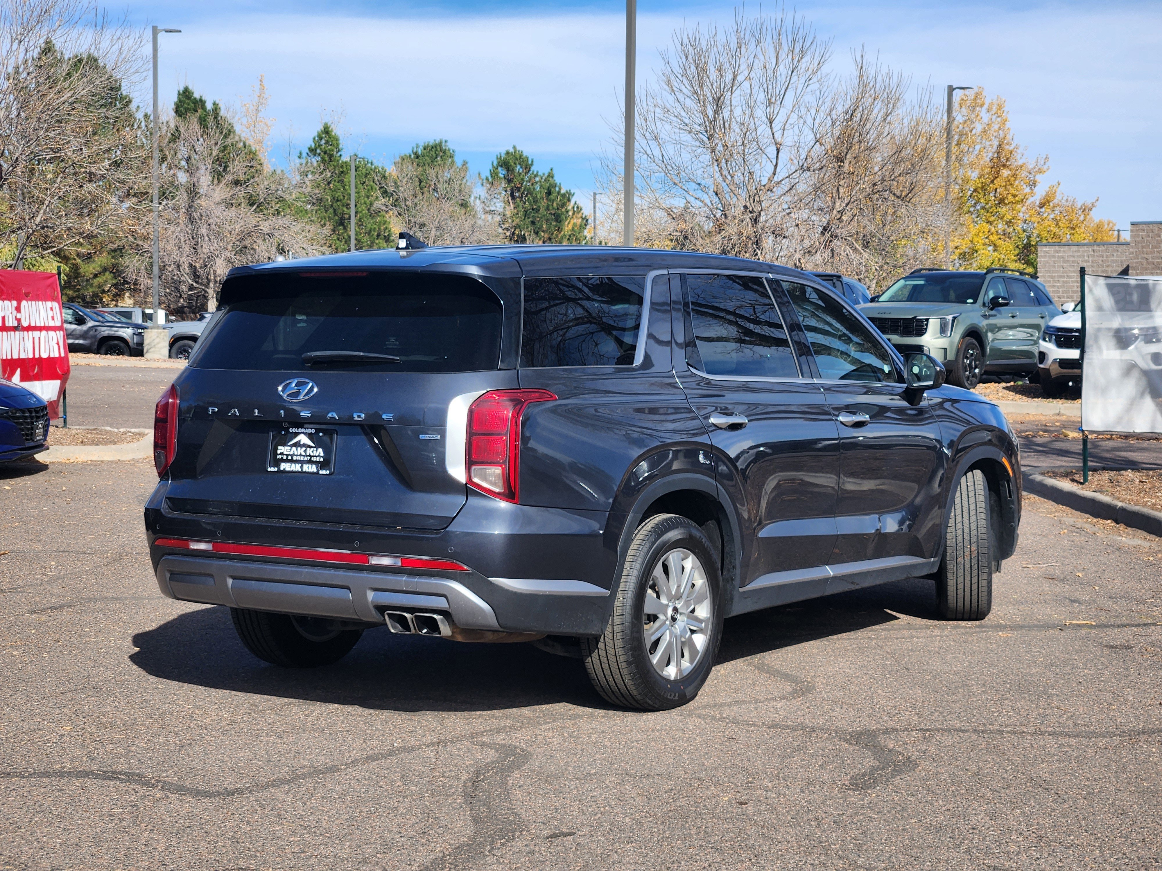 Used 2024 Hyundai Palisade SE image 3