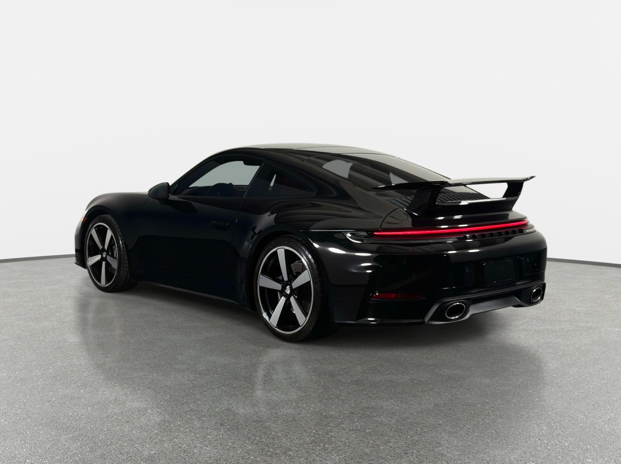 Used 2025 Porsche 911 Carrera RWD image 10