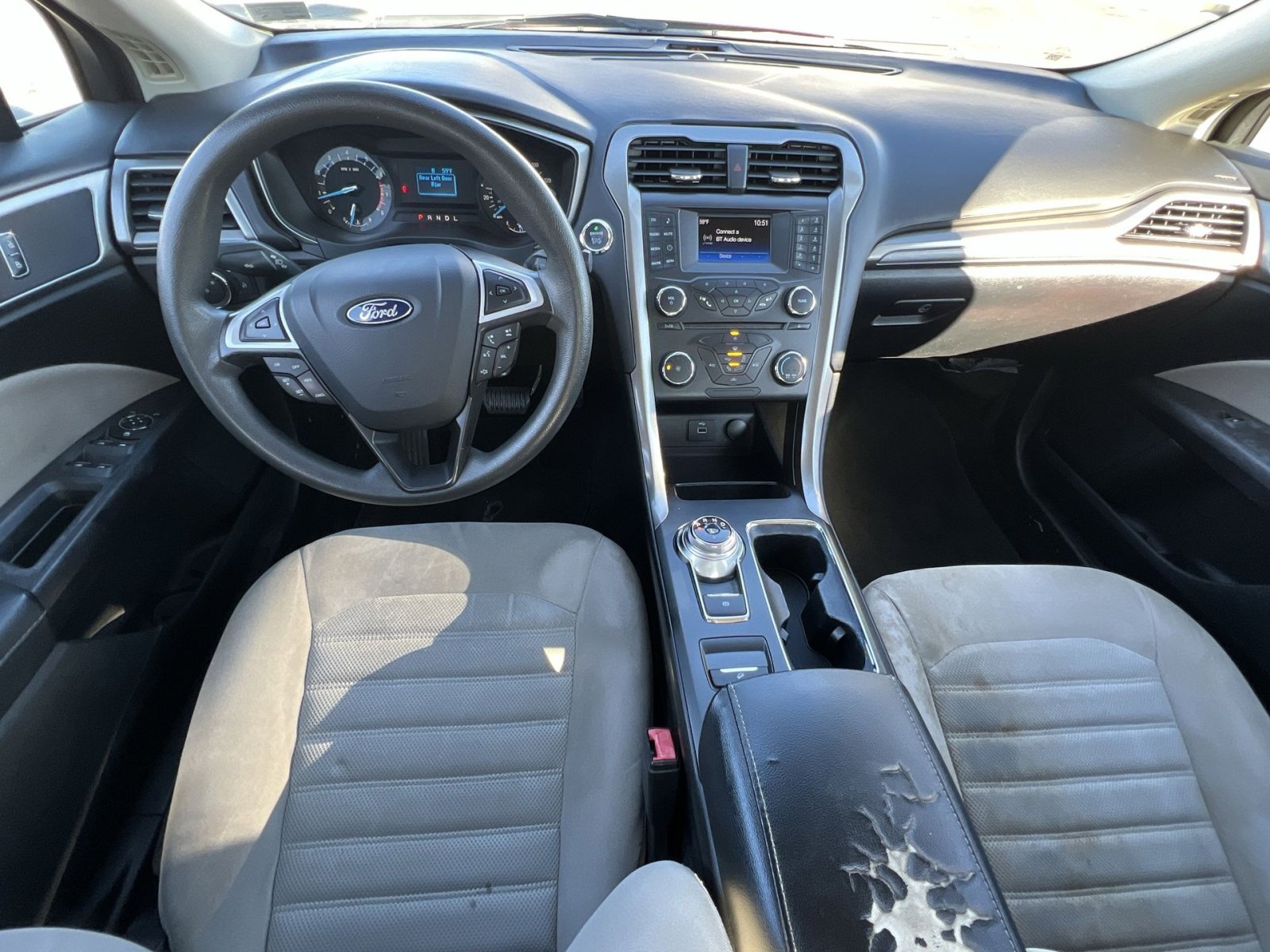 Used 2017 Ford Fusion S image 3