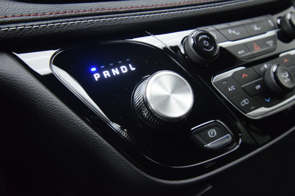 New 2027 Chrysler Pacifica Select FWD image 20