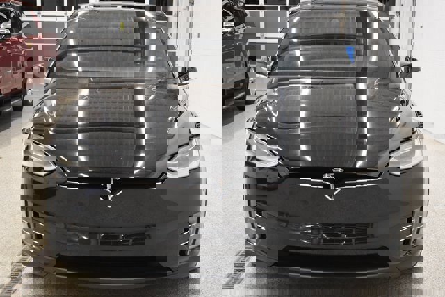 Used 2017 Tesla Model X image 3