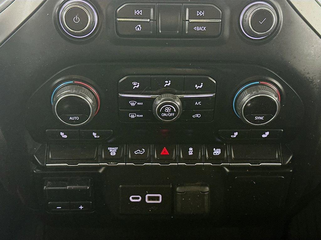 Used 2022 Chevrolet Silverado 3500 LT w/ Convenience Package image 18