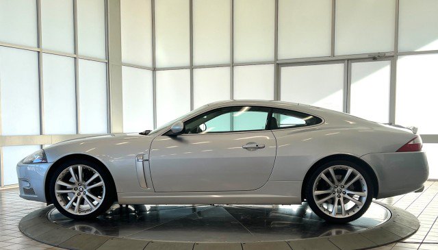 Used 2007 Jaguar XKR R image 4