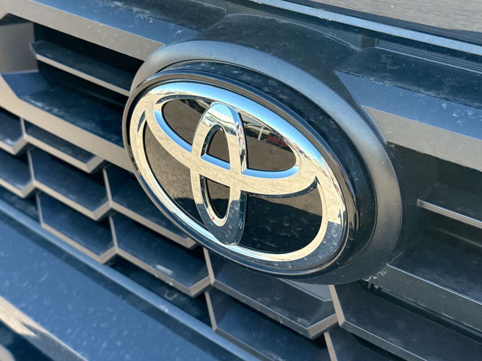 New 2025 Toyota Tacoma TRD Off-Road AWD/4WD image 32