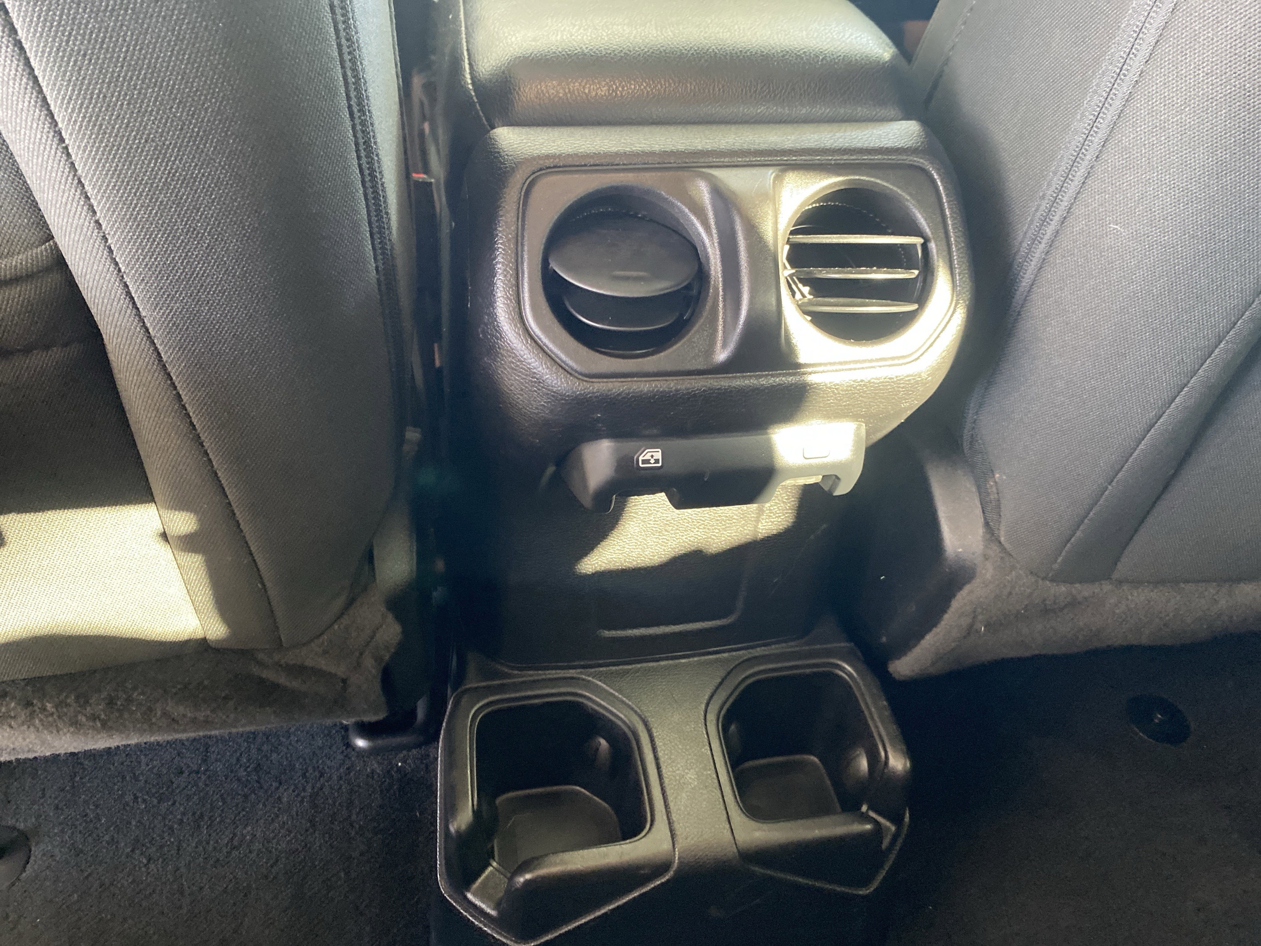 Used 2020 Jeep Gladiator Sport w/ Quick Order Package 24S image 23