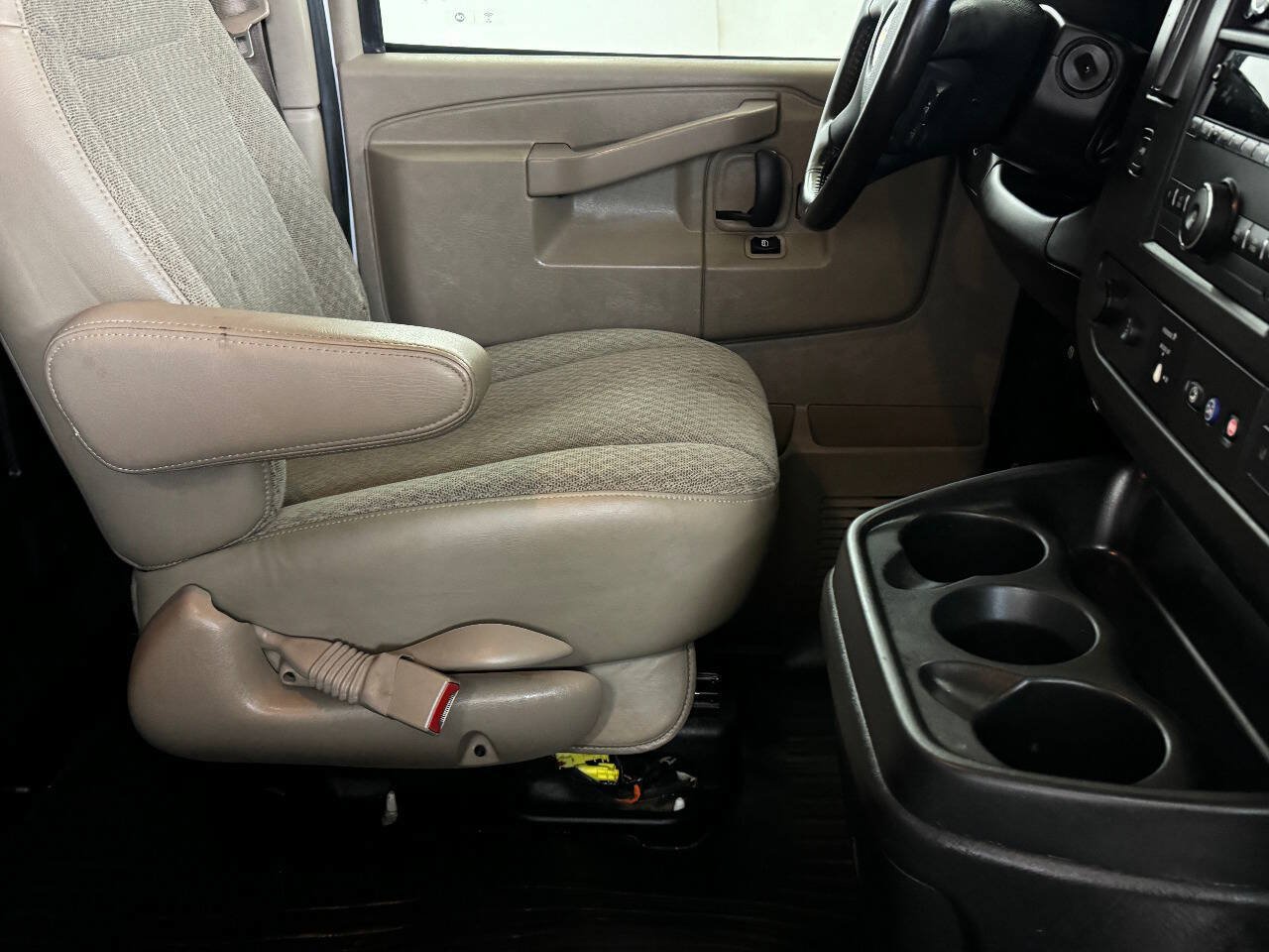Used 2021 Chevrolet Express 2500 w/ Driver Convenience Package RWD image 42