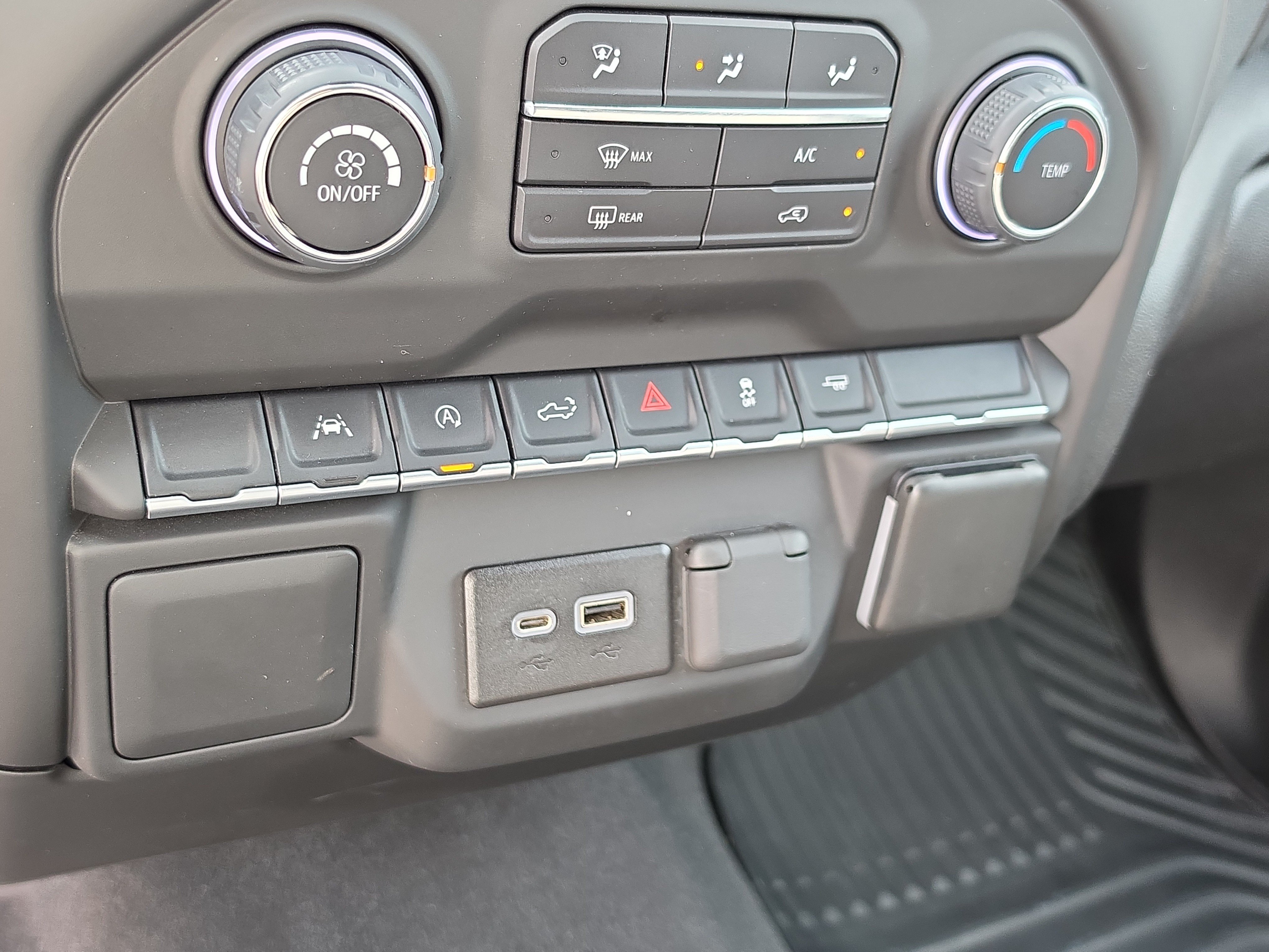 Used 2022 Chevrolet Silverado 1500 Custom RWD image 25