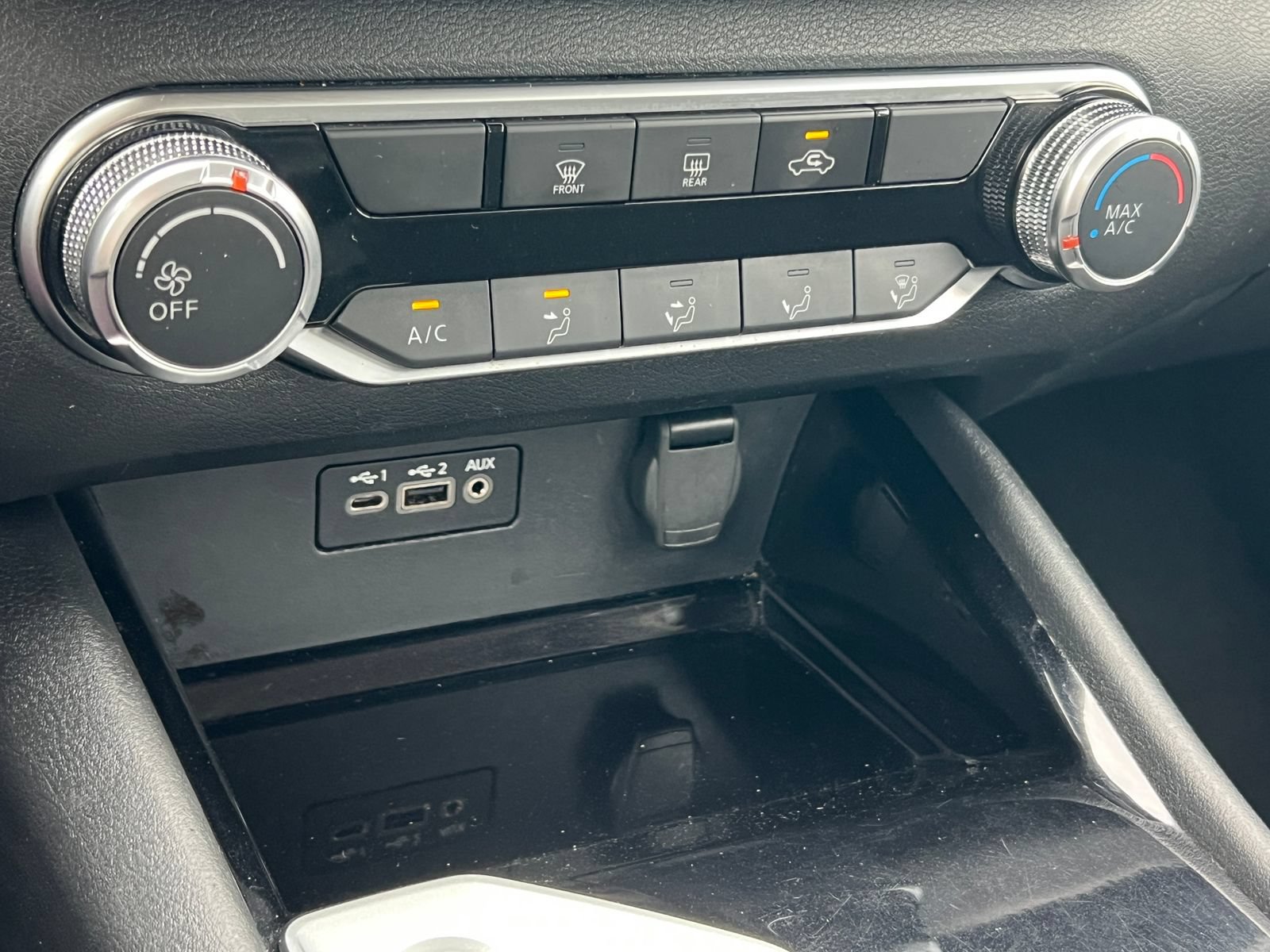 Used 2024 Nissan Altima 2.5 SV FWD image 23