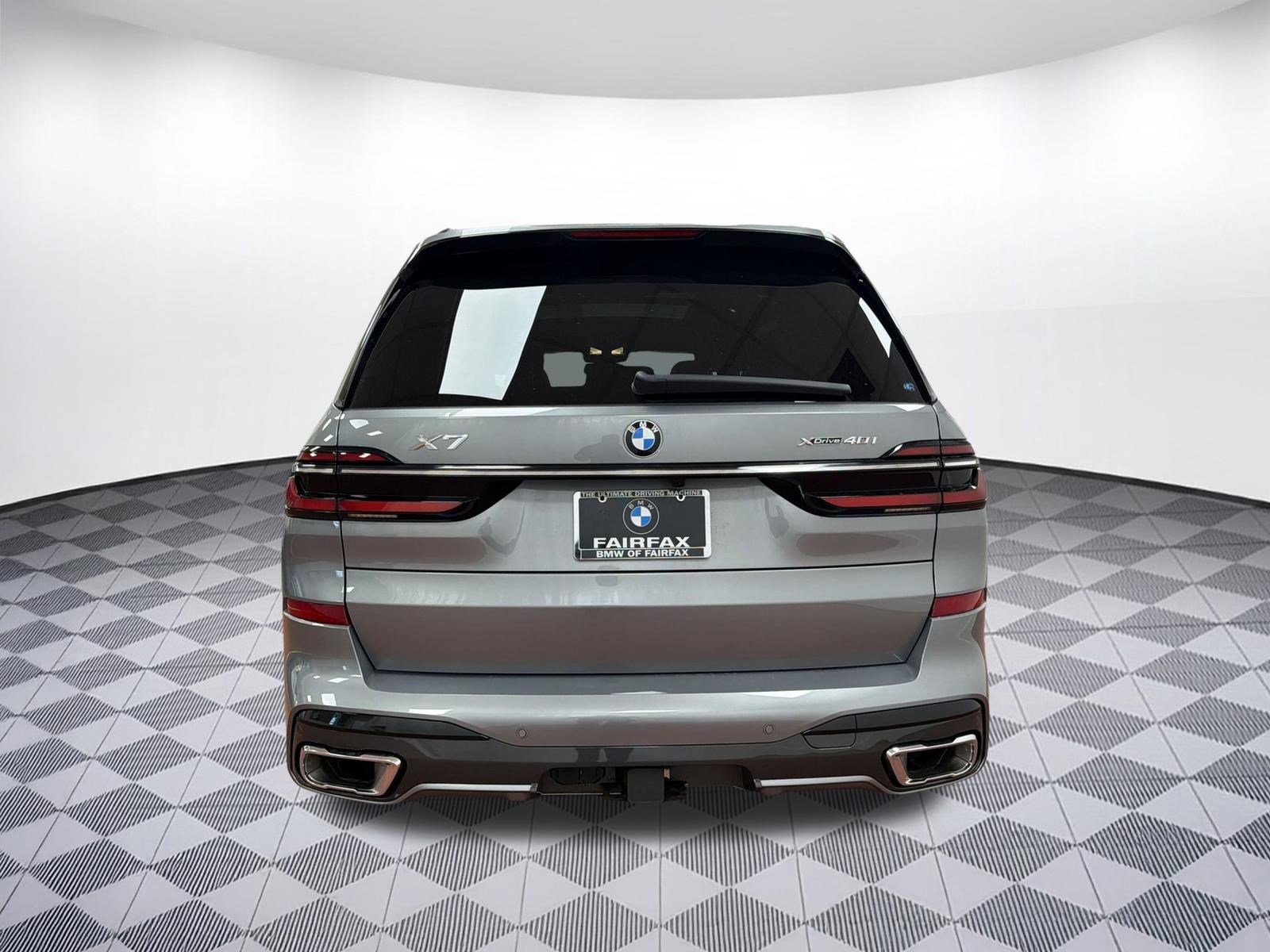 Certified 2024 BMW X7 xDrive40i w/ M Sport Package image 9