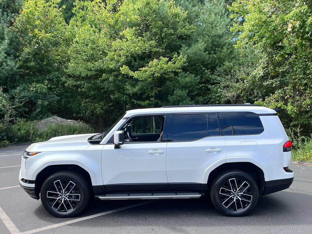 Used 2024 Lexus GX 550 w/ Accessory Package (2T) AWD/4WD video 2
