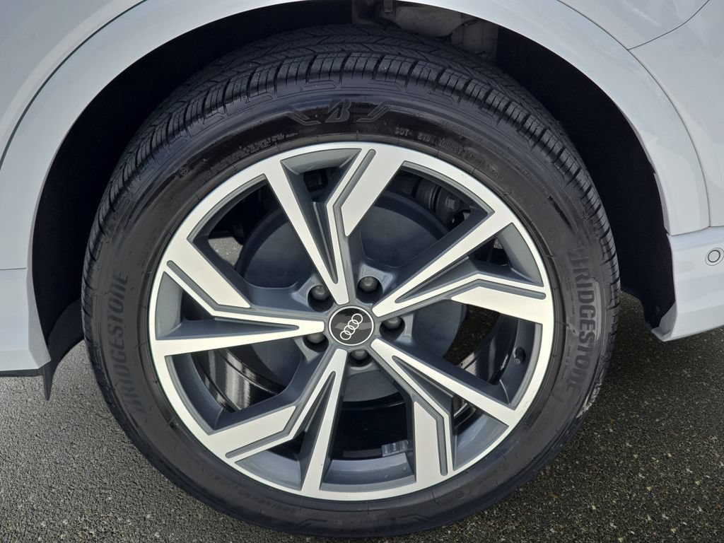 Used 2023 Audi Q4 e-tron Prestige AWD/4WD image 30