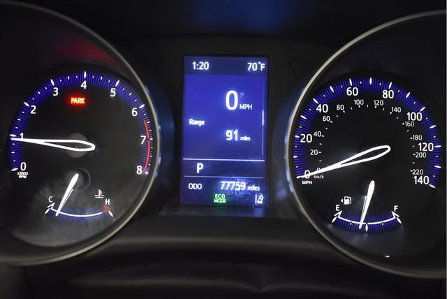 Used 2020 Toyota C-HR LE image 25