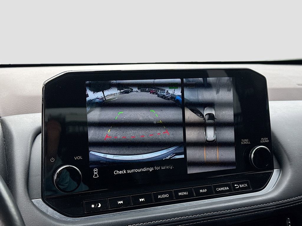 Used 2022 Nissan Rogue Platinum w/ Head-Up Display Package image 16