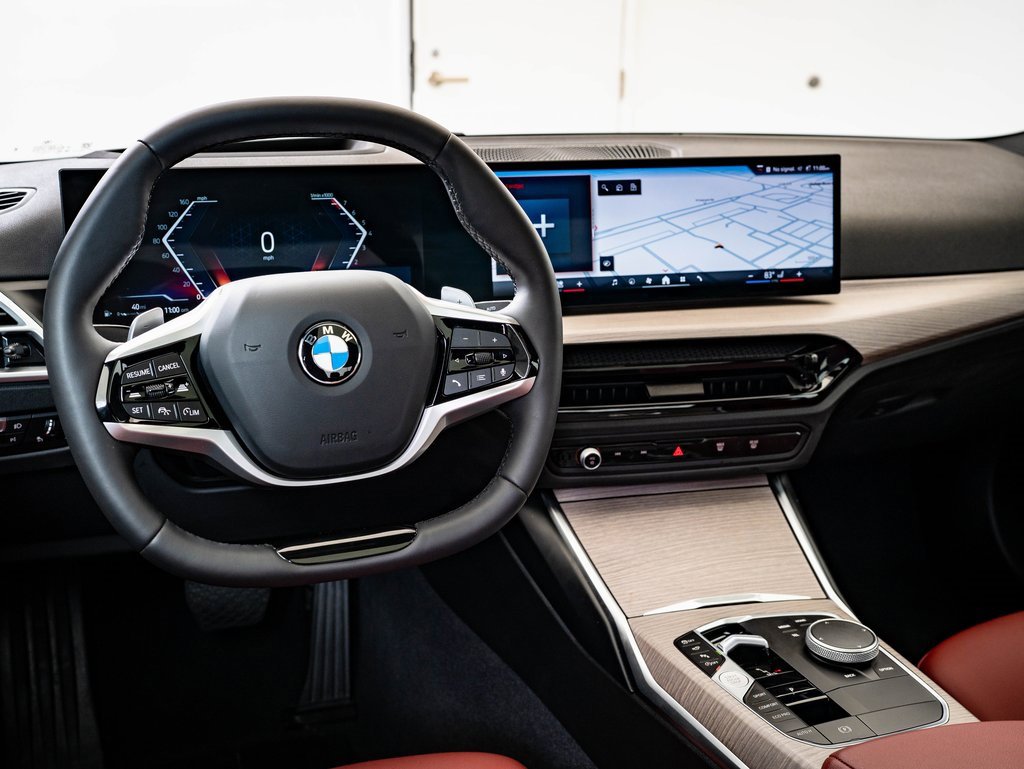 Used 2025 BMW 330i xDrive Sedan image 4