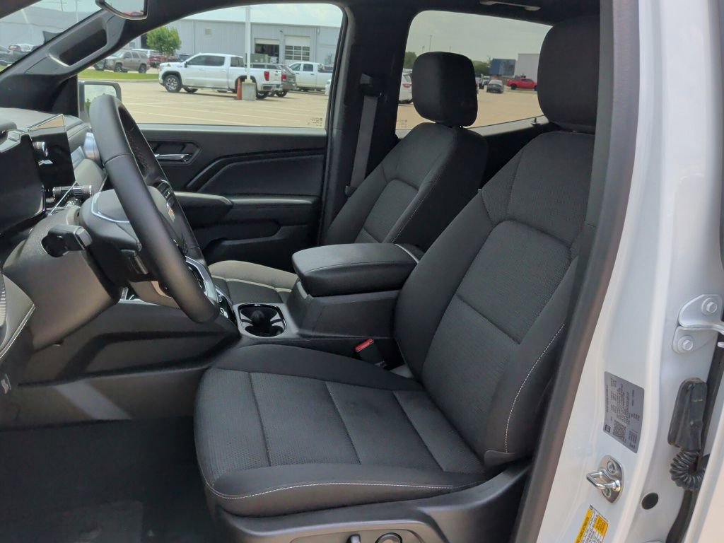 Used 2025 Chevrolet Colorado LT AWD/4WD image 13