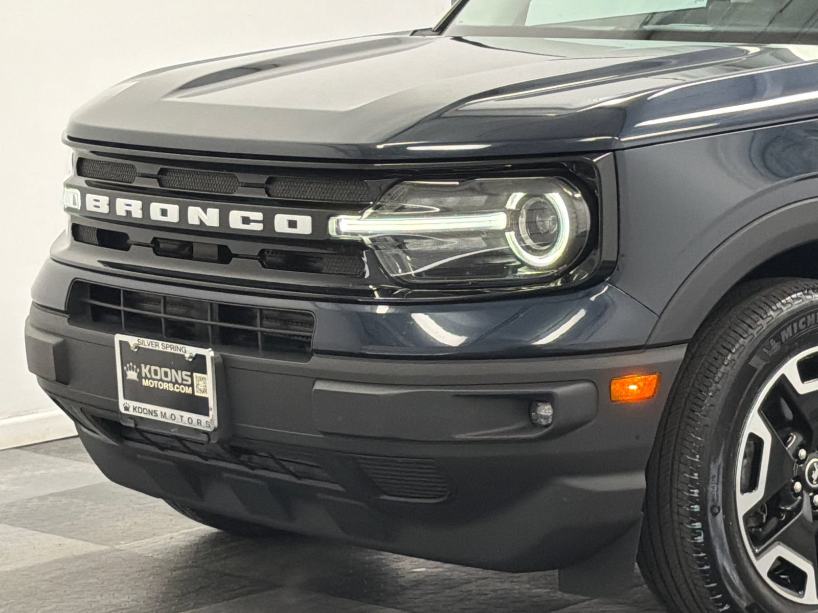 Used 2023 Ford Bronco Sport Outer Banks w/ Tech Package AWD/4WD image 2