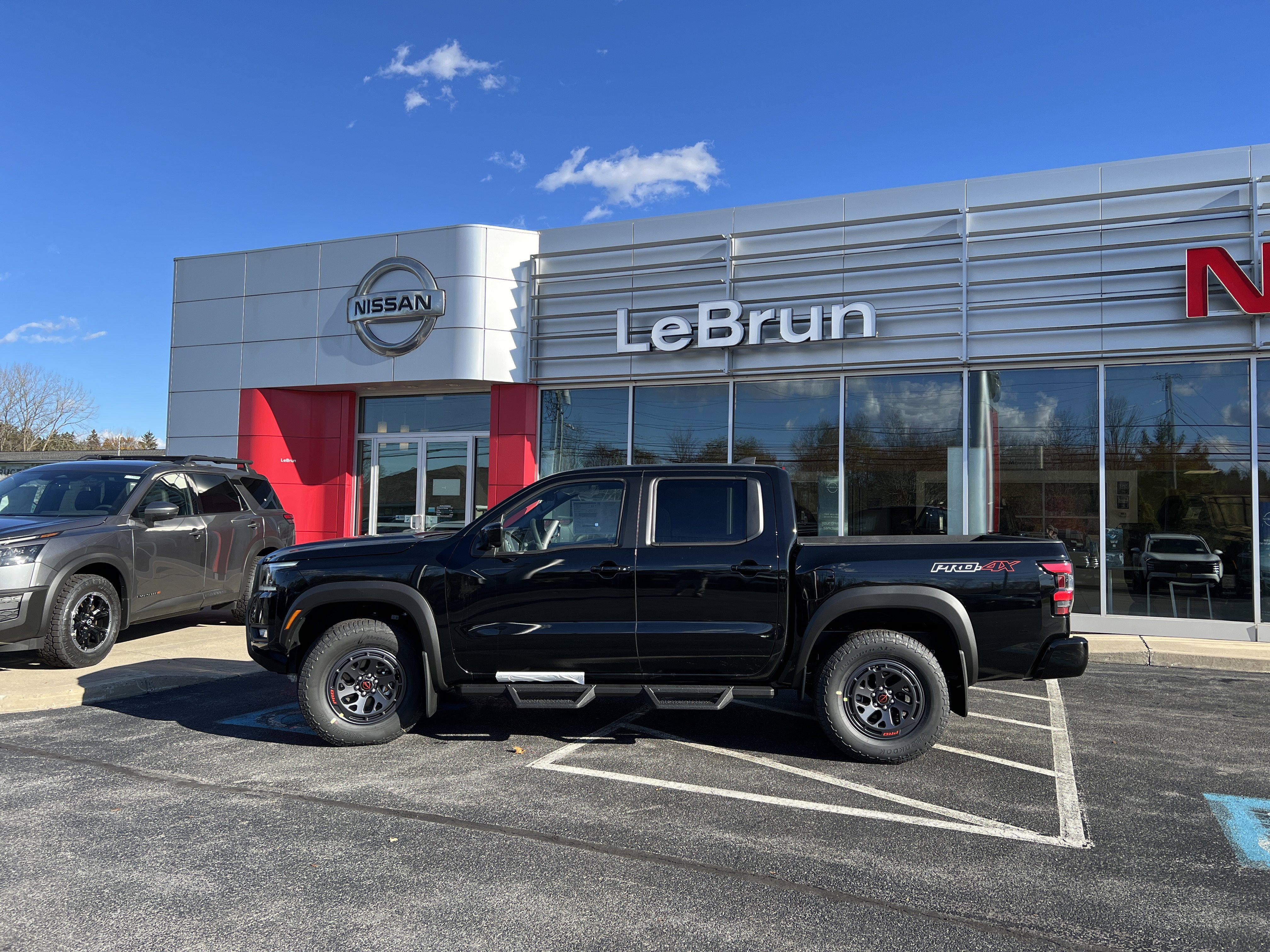 New 2026 Nissan Frontier PRO-4X image 2