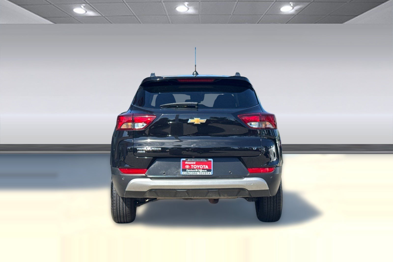 Used 2025 Chevrolet TrailBlazer LT w/ Driver Confidence Package AWD/4WD image 9