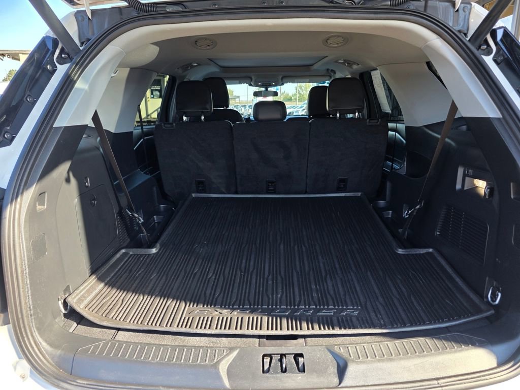 Used 2023 Ford Explorer XLT w/ Equipment Group 202A image 21