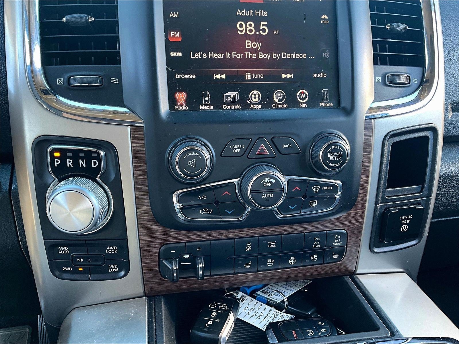 Used 2015 RAM 1500 Laramie w/ Convenience Group AWD/4WD image 18