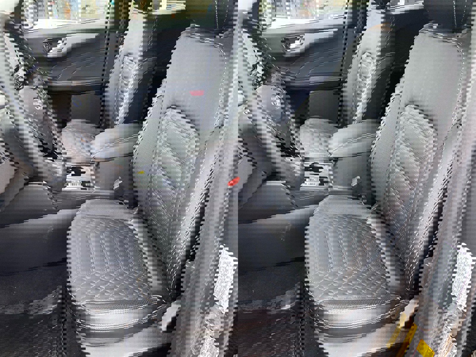 Used 2023 Ford Escape Platinum w/ Premium Technology Package image 7