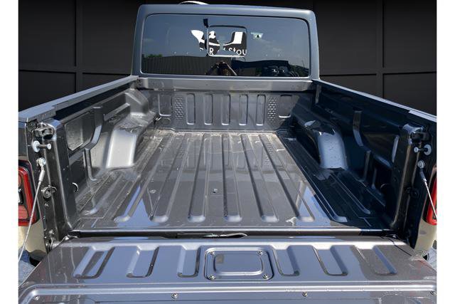 New 2025 Jeep Gladiator Willys image 14