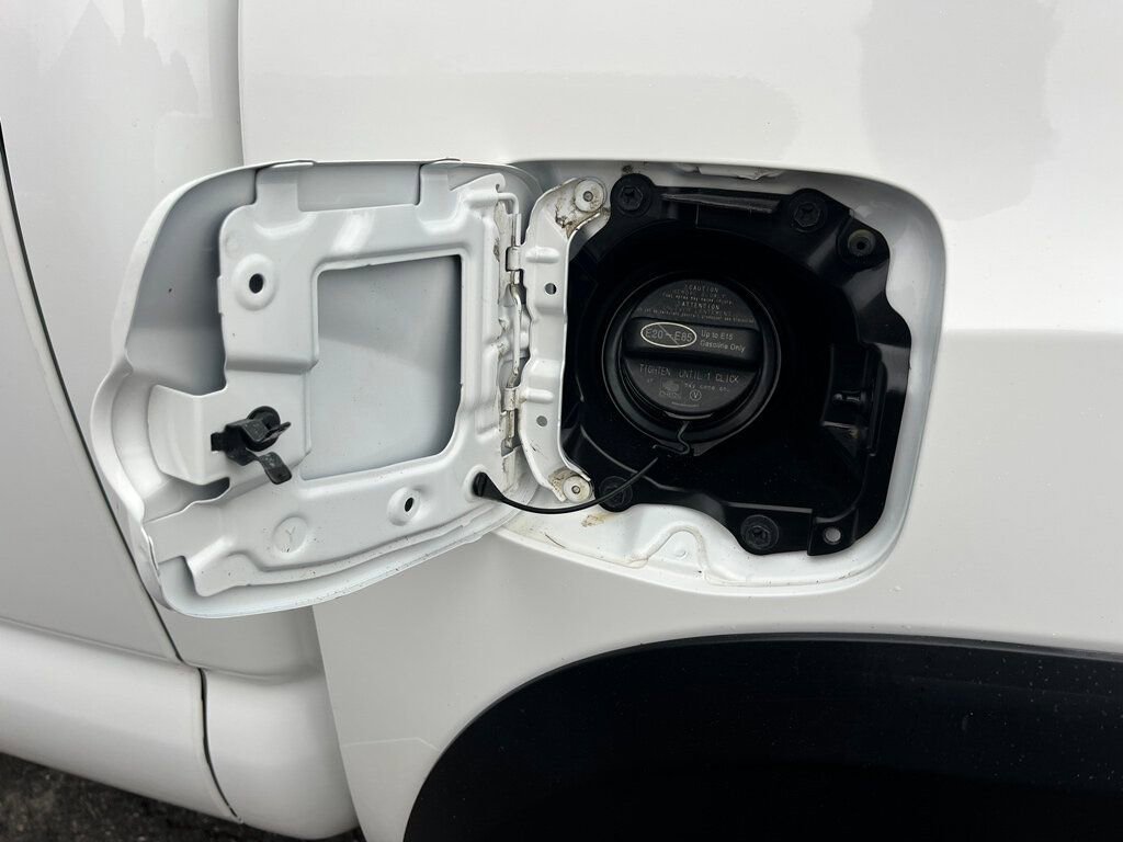 Used 2022 Toyota Tacoma 4x4 Double Cab image 9